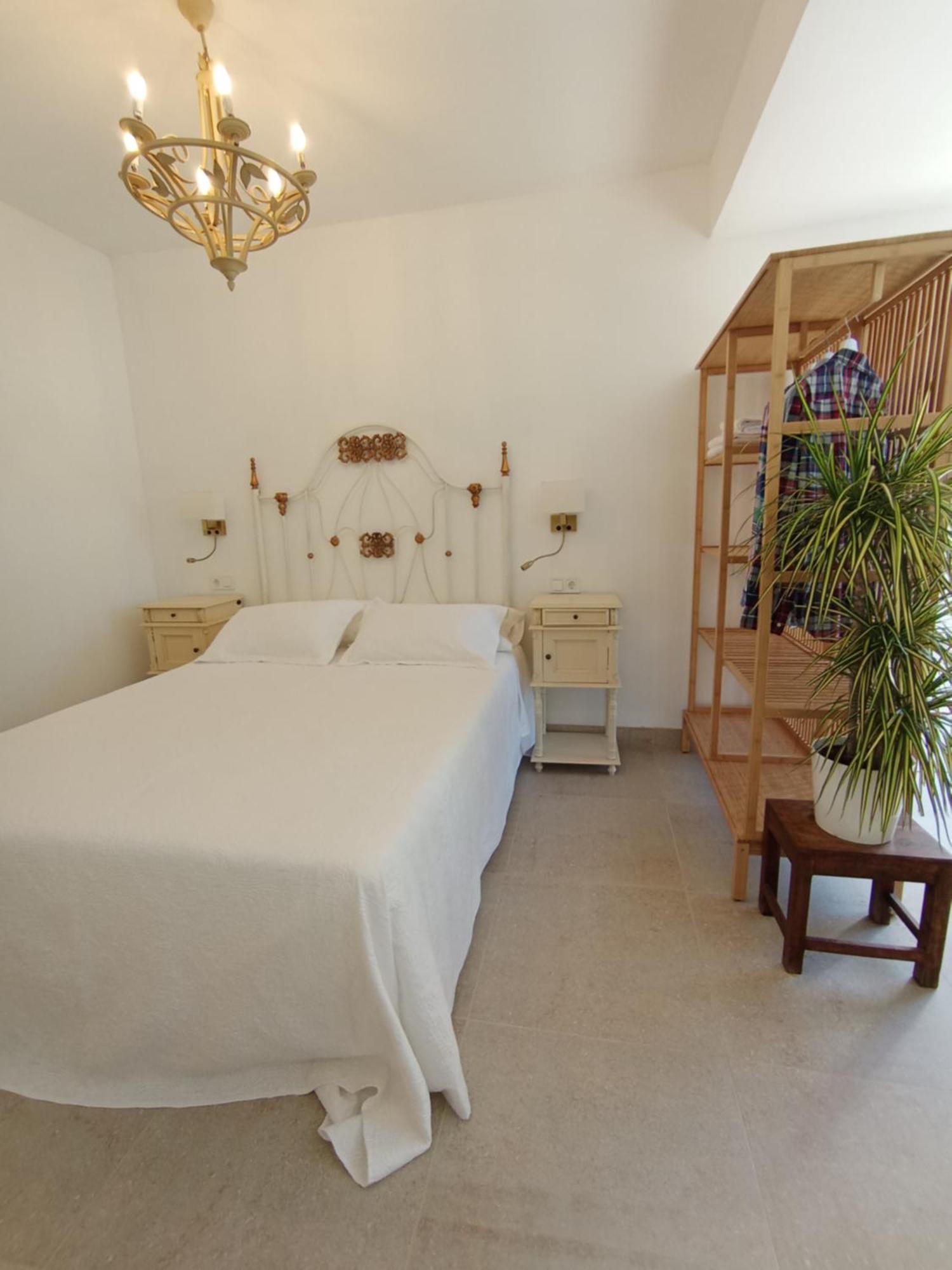 Habitaciones En Casa Miguel Caleta De Velez Kültér fotó